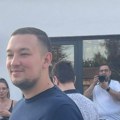 Roditelji Uroša Živkovića stigli na slavlje Napunili gepet sa ovim, rođenje unuka se tako slavi (video)