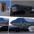 Овако је Трамп тајно пребачен у други авион? Снимак Вашингтон поста, док новинаре уводе у "Ер форс уан" упркос претњи из…