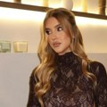 Crna providna čipka, bujne grudi u prvom planu ćerka Goce Tržan raspametila novim izdanjem, Lena se utegla, pa istakla…
