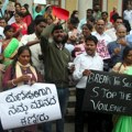 Veliki bijes u Indiji nakon videa o nagim i zlostavljanim ženama