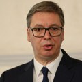 Vučić sutra ima sastanak sa evropskim komesarom za proširenje Varhejijem