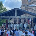 Vidovdan na Kosovu je poseban Srbi obeležavaju veliki praznik u Gračanici i Gazimestanu, Joanikije služi liturgiju (video)