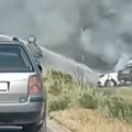 (Video) Jezivi prizori kod trebinja: U teškoj saobraćajnoj nesreći stradale 3 osobe, automobil se zapalio