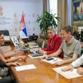 "Nastavljamo još jače i energičnije" ministar Glišić se vratio na posao nakon moždanog udara: Ponovo smo svi na okupu!