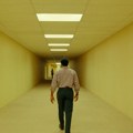 Od jezive fotografije do globalnog fenomena: Kako je "Backrooms" oživeo internet mitove i oborio rekorde na blagajnama