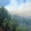 Ponovo se aktivirao požar na planini Rujište kod Mostara, jak vetar ometa gašenje
