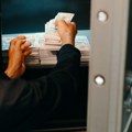 Ušao kroz limeni krov u kladionicu i ukrao 600.000 dinara iz sefa: Uhapšen Pančevac (33)