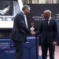 Predsednik Vučić na Međunarodnom samitu o svemiru u Parizu