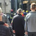Težak udes u centru Beograda: Autobus udario u automobil, vatrogasci sekli vozilo da izvuku vozača