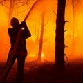 Šumski požar na Zakintosu: Civilna zaštita izdala nalog za evakuacija (video)