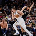 Jokić se vratio - i razvalio! Monstruozni tripl-dabl, šetao novu NBA zvezdu kako je hteo! (video)