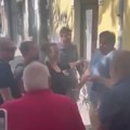 Incident i u centru Beograda: Lazović u fizičkom obračunu sa aktivistima SNS-a! (video)