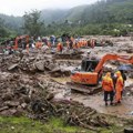 Užas u indiji: Najmanje 60 mrtvih u klizištima u Kerali: Srušene kuće, spasioci helikopterima izvlače ljude (video, foto)