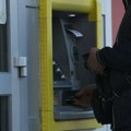 Bankomati greškom izbacivali "beskonačne" količine novaca, pare letele na se strane, a ljudi podizali stotine hiljada…