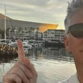 Bastijan Švajnštajger skinuo burmu pa krenuo na turneju: Dok on uživa u momačkom životu, Ana mudro ćuti