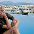 Marija Karan se baškari na jahti: Uživa za sve pare nakon razvoda, svi gledaju u izvajano telo
