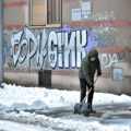 Čišćenje snega je obaveza. Počinju pojačane kontrole, kazne i do 150.000 dinara.