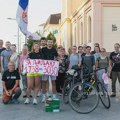 900 километара хуманости: Александар и Нина стигли у Зрењанин, најавили и додатну вожњу за Матију 1738 на 3030 за Љиљану