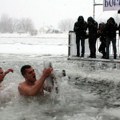 U hladnoj Moravi u Čačku sutra će za Bogojavljenski krst zaplivati skoro 200 takmičara: Tradicija se neguje