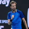 Медведев игра озбиљан тенис у Мајамију! Немац почишћен са нулом за четвртфинале