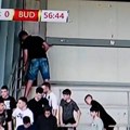 Bruka i sramota u crnoj gori! Kamere uhvatile šta navijač radi na stadionu usred derbija! (video)