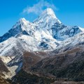 Loše vesti za planinare! Najviši vrh sveta poskupe: Uspon na Mont Everest skuplji za 35 odsto