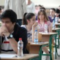 Učenici koji nisu bili na više od trećine časova idu na razredni ispit! U jednom slučaju mogu i da ponavljaju godinu: Neki…