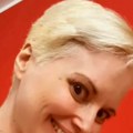 Maji Nikolić opada kosa! Pevačica morala da se ošiša: Zbog trauma i svega što sam prošla...
