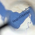 Iran bi mogao da traži jedan dolar za svaki barel nafte u Ormuskom moreuzu