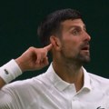 (VIDEO) Publika na strani Vua, evo kako im je Novak odgovorio