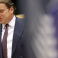 Evropski komesar čestitao Brnabić Uputio pismo premijerki u vezi sa medijskim zakonima