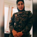 "Доведена сам у ситуацију да бирам између свог звања и вере": Емела напушта војску јер јој бране носи хиџаб