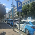 Budući taksisti polažu ispit – samo oni koji znaju Niš mogu da voze taksi