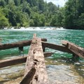 Devojčica upala u Vardar i nestala: Dramatična potraga u toku, uključila se i vojska