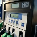 Super vesti ukoliko putujete na odmor za vikend, benzin jeftiniji dva dinara! "Blic Biznis" saznaje: Ovo su nove cene goriva