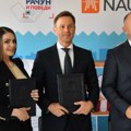 Uručeni ključevi stana i automobila dobitnicima igre "Uzmi račun i pobedi"