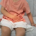 Stomačni virus kod dece: Kako pravilno reagovati i sprečiti dehidraciju