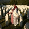 (Foto) U Potočarima se obeležava 31. godina od zločina u Srebrenici