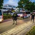 Policijska potera u Holandiji, automobil sa eksplozivom udario u stub