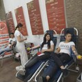Na jučerašnjoj akciji dobrovoljnog davanja krvi prikupljeno čak 65 jedinica krvi! Bravo! Zrenjanin - Crveni krst Zrenjanin