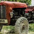 Država pomaže kupovinu traktorskih ramova, dobavljač redovni pobednik na tenderima