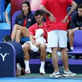 Novak zagrmeo: "nije želeo da mi pruži medicinsku pomoć!" Došao na teren, pa nervirao povređenog Đokovića!