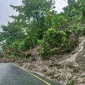 Klizišta i bujične poplave nosili sve pred sobom: Stradalo petoro ljudi