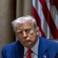 Kako je Tramp za samo 100 dana pretvorio američku demokratiju u pozlaćeni kavez haosa, osvete i autokratskih fantazija
