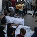 Најмање 74 убијених Палестинаца у израелском нападу на кафиц́ препун жена и деце у Гази
