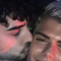 (Foto) crna kosa i plave oči: Ovo je novi dečko Uroša Stanića koji je pun love: Ljubi ga pred svima