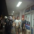 Poverenica poručila da je neprihvatljiva retorika nasilja i podsticanje atmosfere straha, reagovala Brnabić