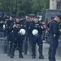 Јаке полицијске снаге на Славији, у току окупљања студената у блокади и присталица СНС