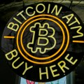 Bitkoin pao ispod 70.000 dolara prvi put od aprila