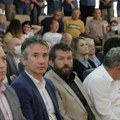 Raspuštanje gradskih odbora: Koliko je stabilan SNS i da li popušta disciplina naprednjaka